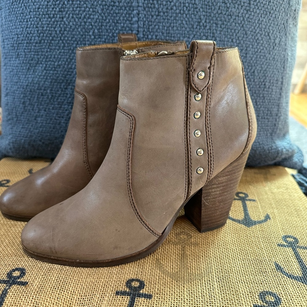 Coach leather wedge booties🩶